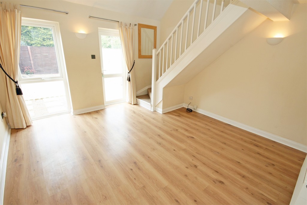 1 bed end of terrace house to rent in Chestnut Close, Gloucester  - Property Image 3