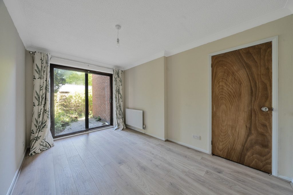2 bed ground floor flat to rent in Cameron House, Lansdown  - Property Image 6
