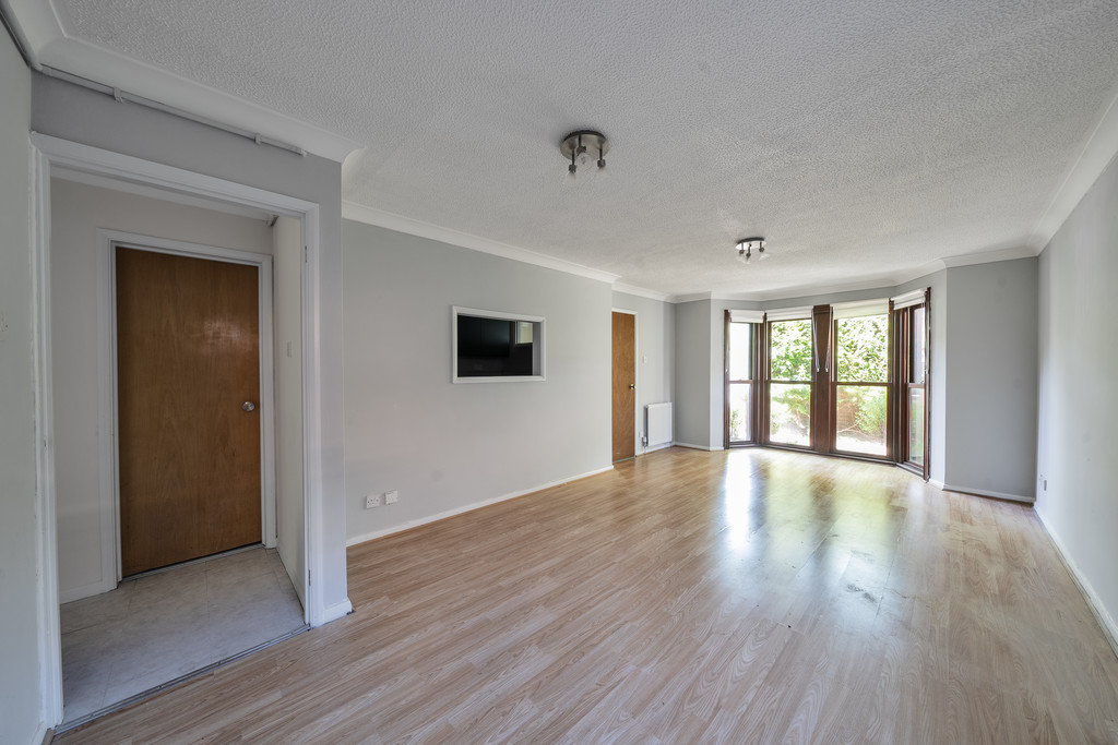 2 bed ground floor flat to rent in Cameron House, Lansdown  - Property Image 3