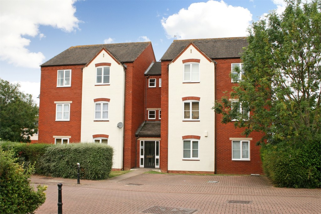 1 bed ground floor flat to rent in Overbury Road, Gloucester - Property Image 1