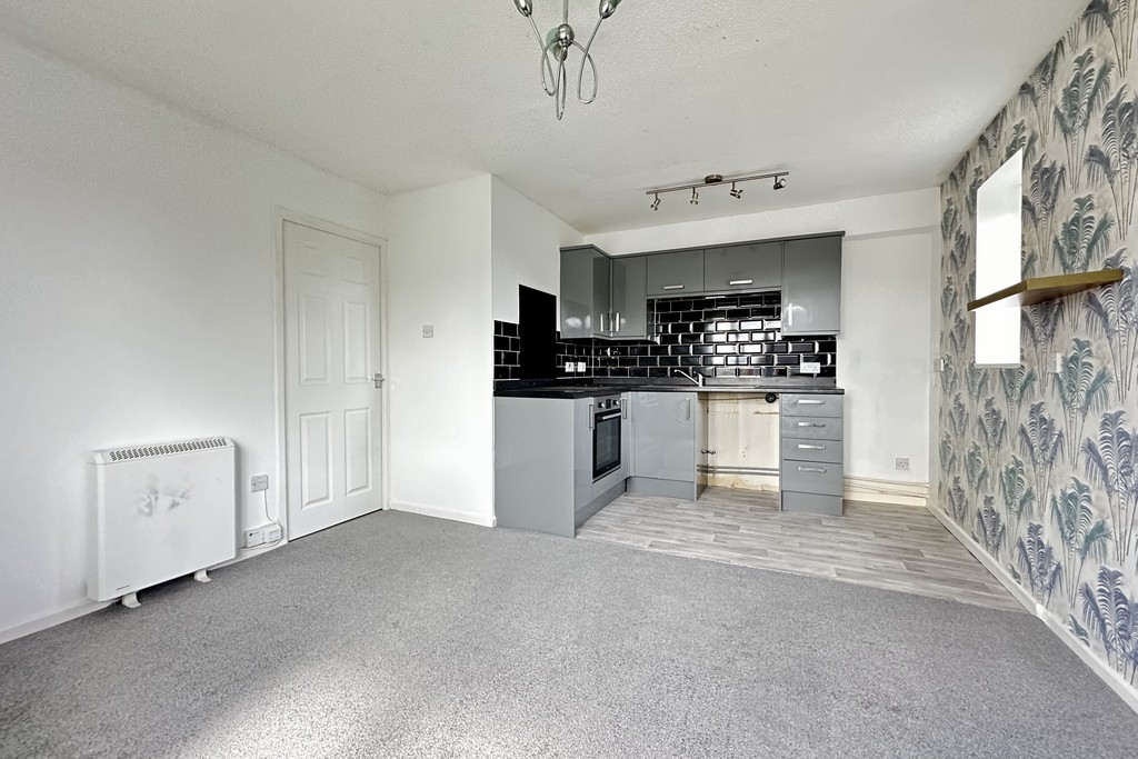 1 bed flat to rent in Myers Road, Swallow Park  - Property Image 2