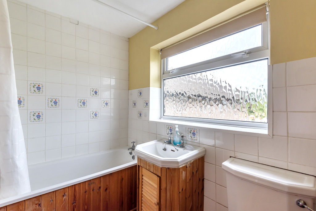 3 bed semi-detached house for sale in Hayden Green, Westerly Outskirts Of Cheltenham  - Property Image 11
