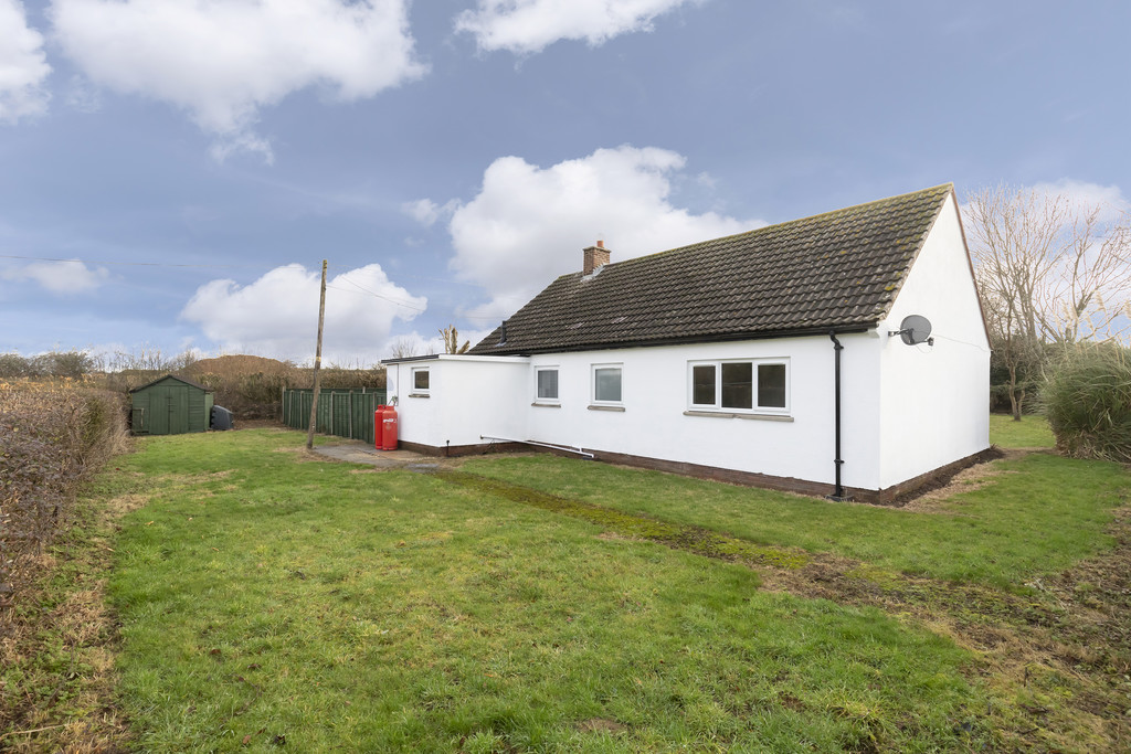 3 bed detached bungalow to rent in Drymeadow Lane, Innsworth  - Property Image 11