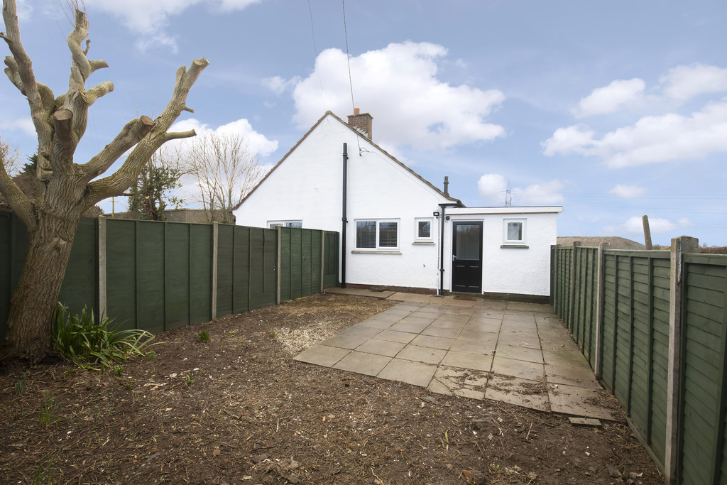 3 bed detached bungalow to rent in Drymeadow Lane, Innsworth  - Property Image 9