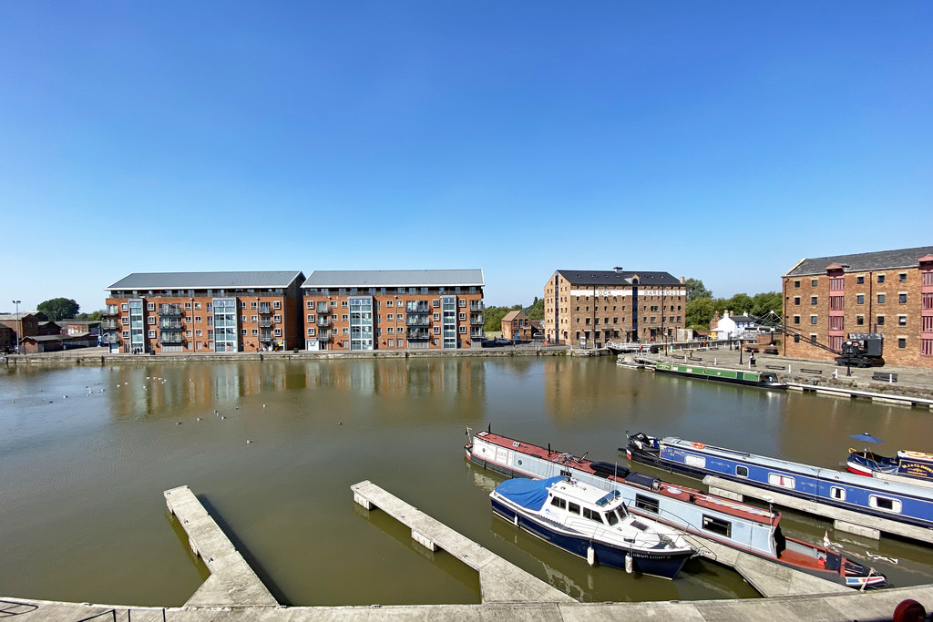 1 bed flat to rent in Merchants Quay, Gloucester  - Property Image 2