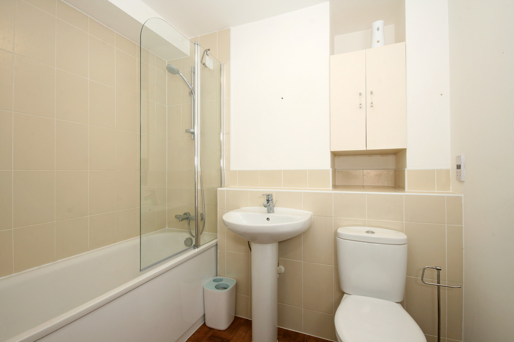 1 bed flat to rent in Merchants Quay, Gloucester  - Property Image 6