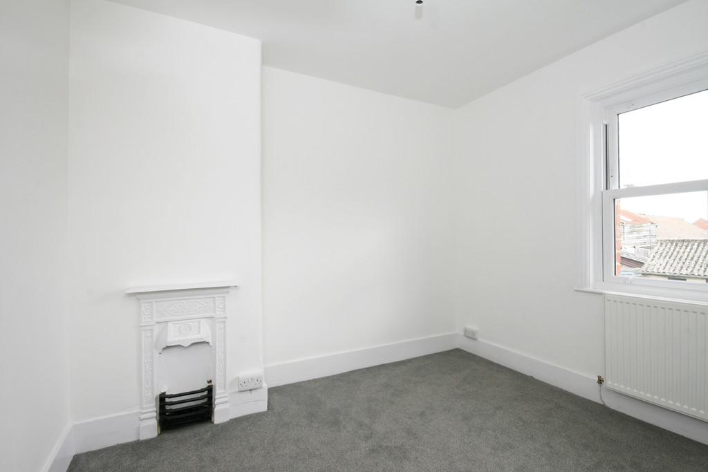3 bed semi-detached house to rent in Tewkesbury Road, Longford  - Property Image 9