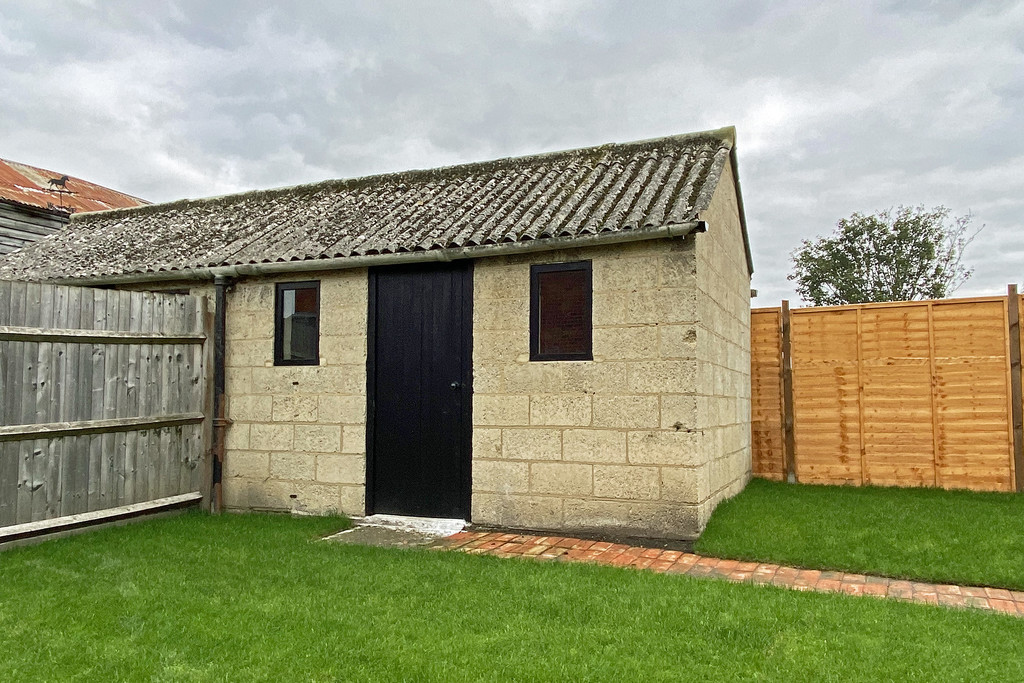 3 bed semi-detached house to rent in Tewkesbury Road, Longford  - Property Image 11