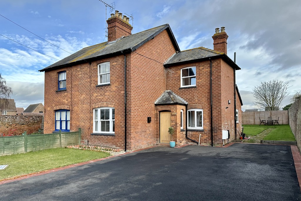 3 bed semi-detached house to rent in Tewkesbury Road, Longford - Property Image 1