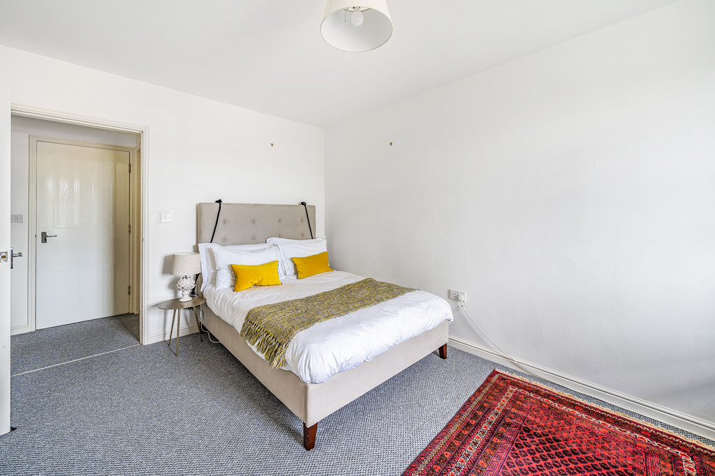 2 bed flat for sale in Victoria House, off Mayhill Way  - Property Image 13