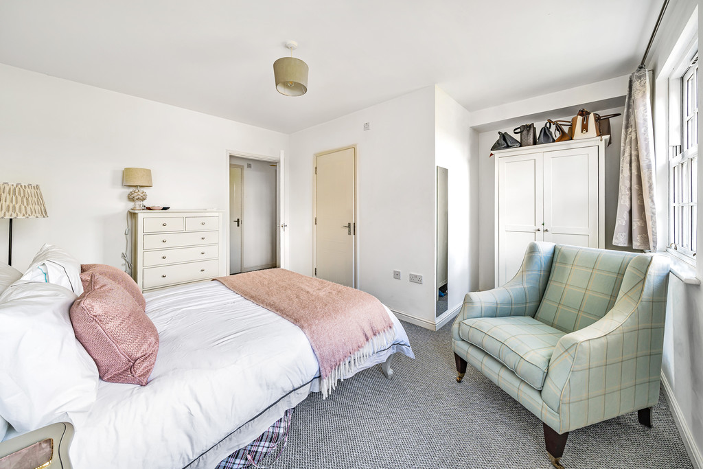 2 bed flat for sale in Victoria House, off Mayhill Way  - Property Image 9