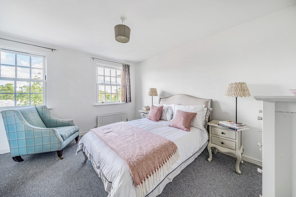 2 bed flat for sale in Victoria House, off Mayhill Way  - Property Image 8