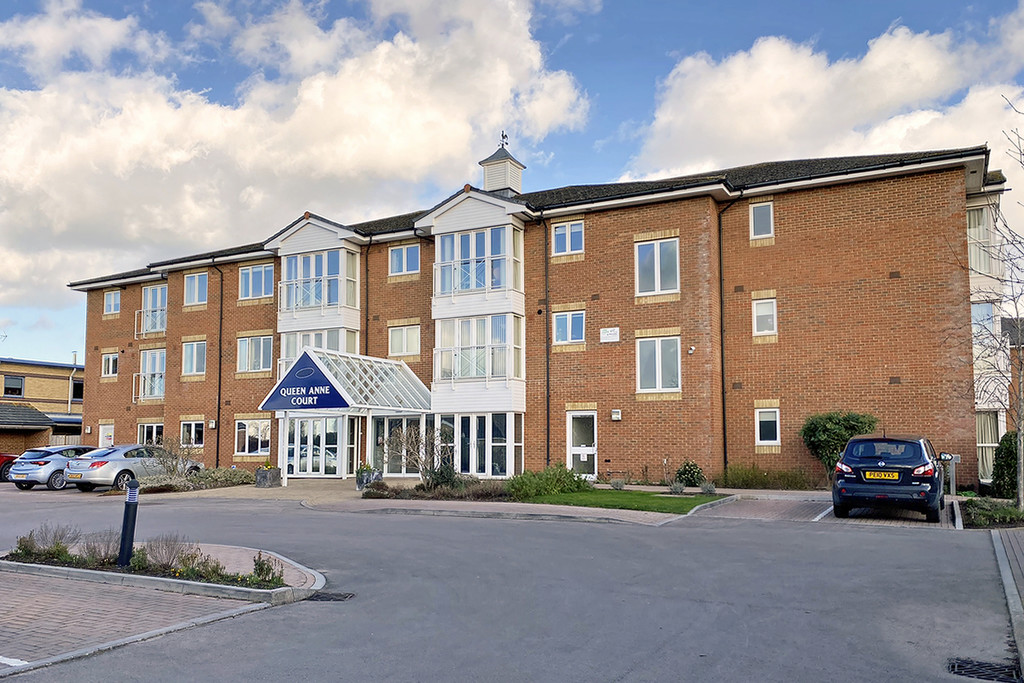 2 bed apartment for sale in Queen Anne Court, Gloucester 0