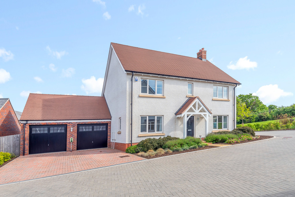 4 bed detached house for sale in Pine Marten Close, Hardwicke 0