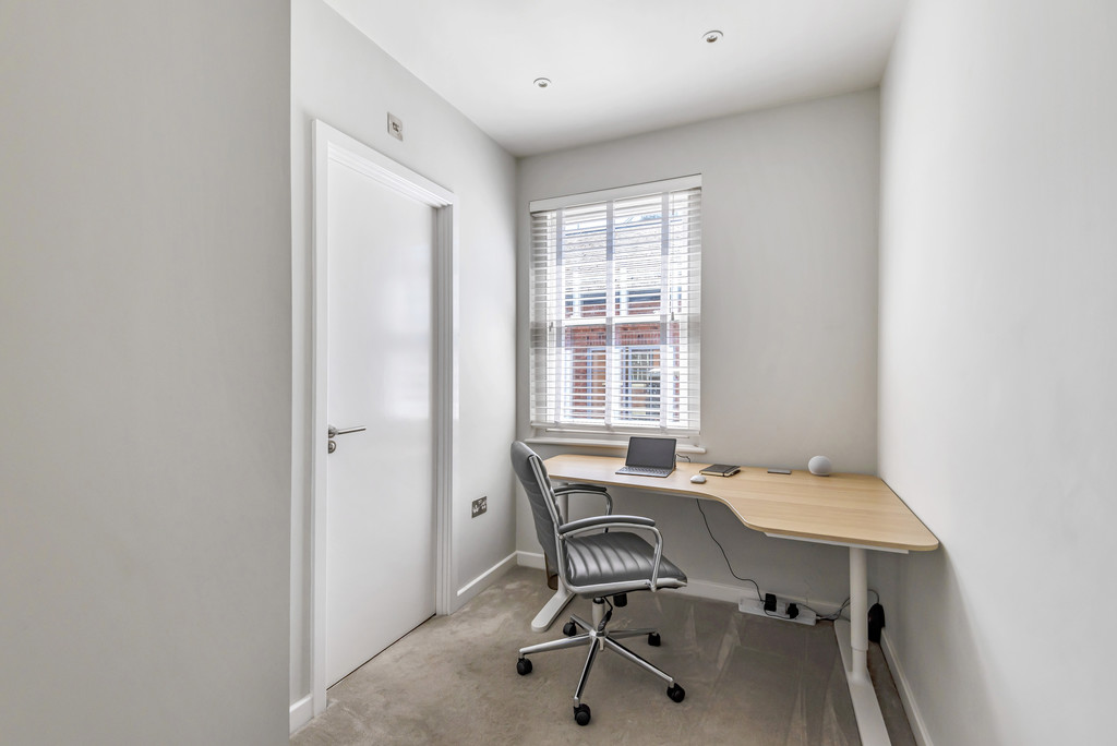 3 bed town house to rent in High Orchard Street, Gloucester Docks  - Property Image 12
