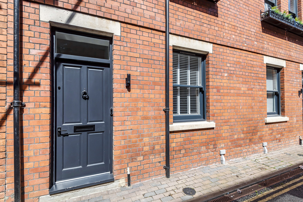 3 bed town house to rent in High Orchard Street, Gloucester Docks  - Property Image 1