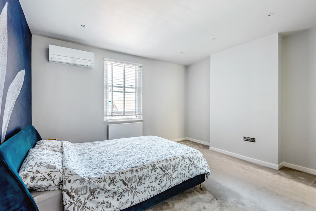 3 bed town house to rent in High Orchard Street, Gloucester Docks  - Property Image 10