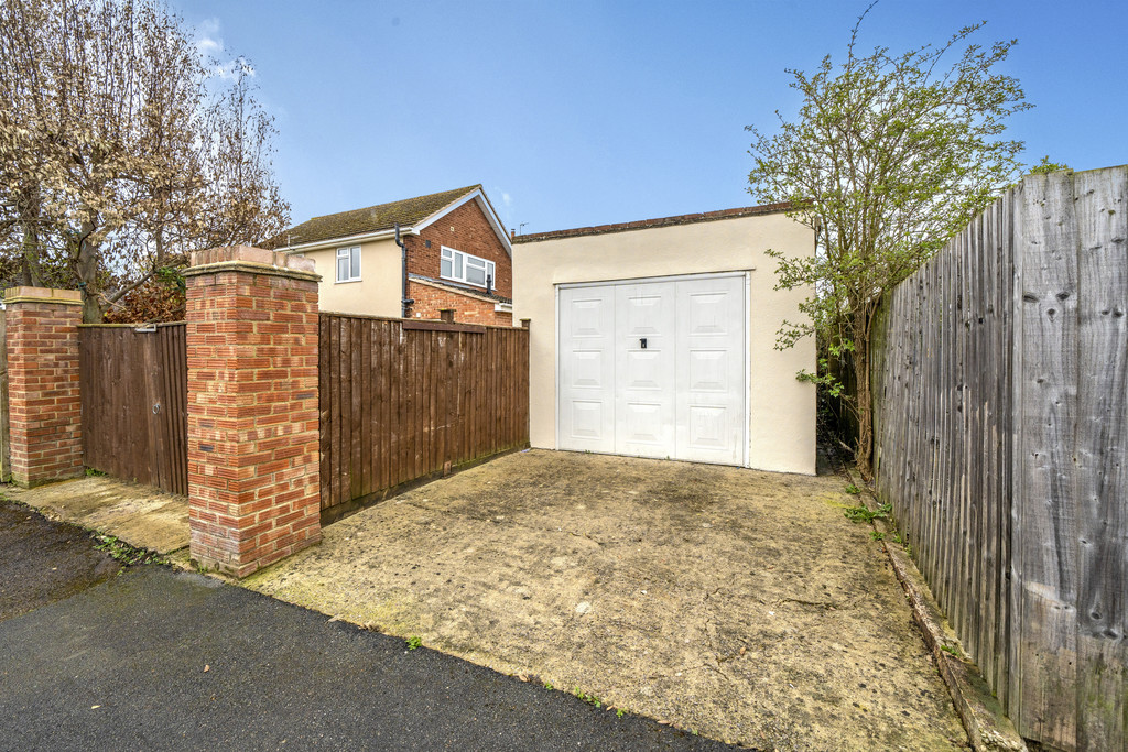 3 bed detached house for sale in Paygrove Lane, Longlevens  - Property Image 14