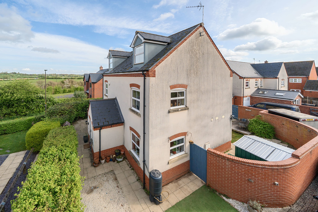 5 bed detached house for sale in Tendergreen View, Mitton - Property Image 1
