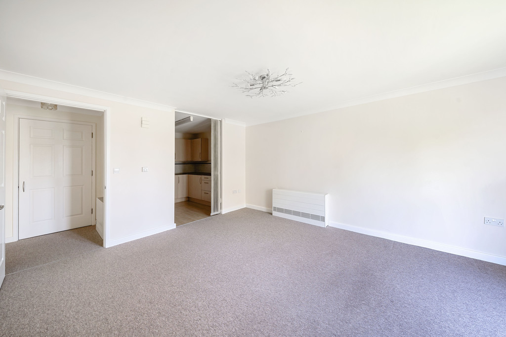 2 bed apartment for sale in Trafalgar Road, Tewkesbury  - Property Image 4