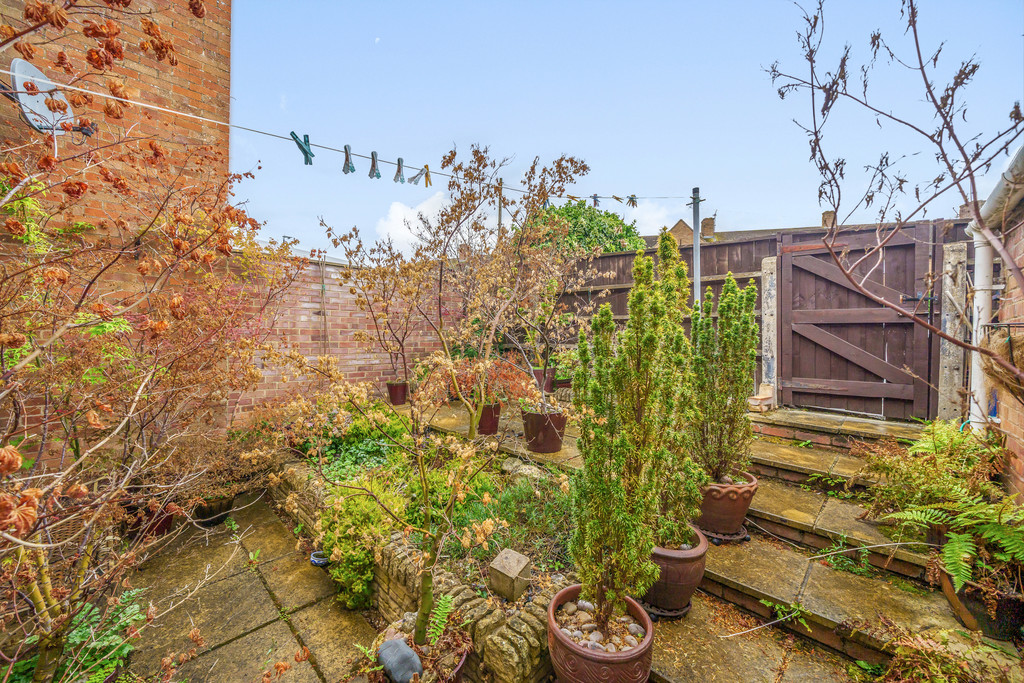 2 bed terraced house for sale in Perry Hill, Tewkesbury  - Property Image 10