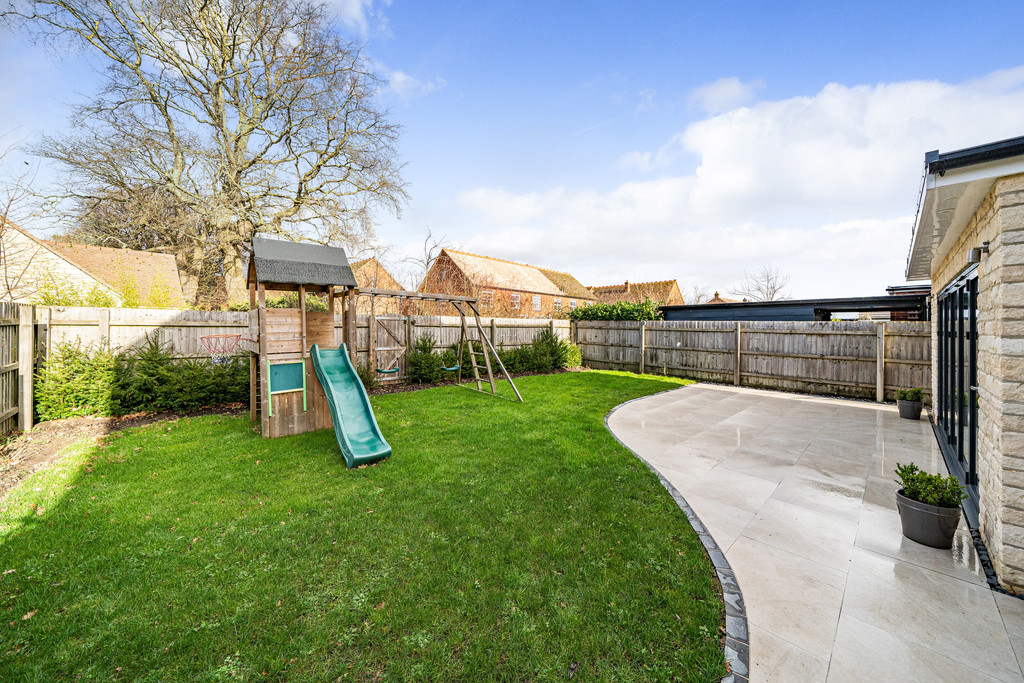 5 bed detached house to rent in Oak Drive, Bredon  - Property Image 15