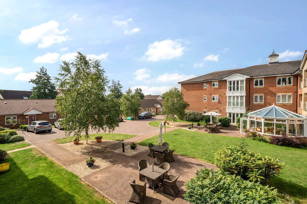 2 bed apartment for sale in Queen Anne Court, Quedgeley  - Property Image 9