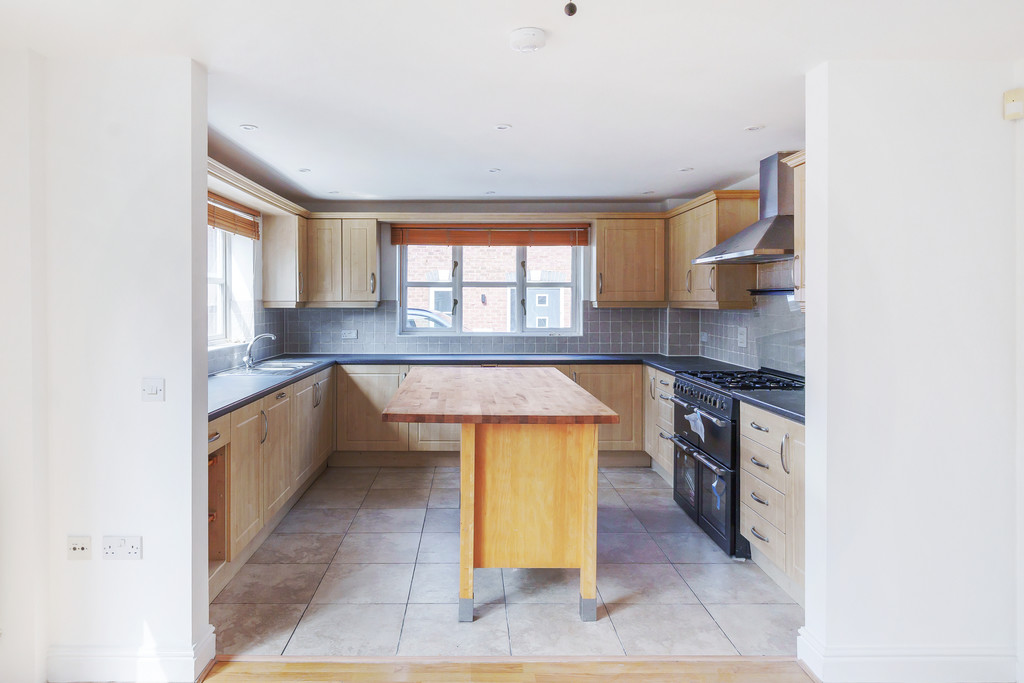 4 bed detached house for sale in Ribston Mews, Gloucester  - Property Image 4