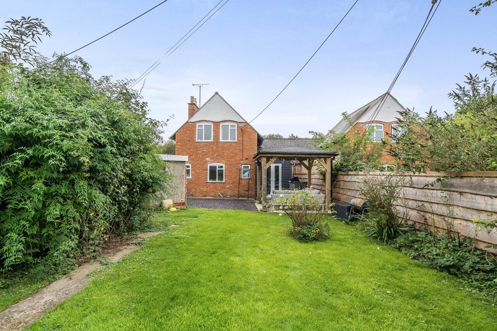 3 bed semi-detached house for sale in Hill Close, Lower Westmancote  - Property Image 15