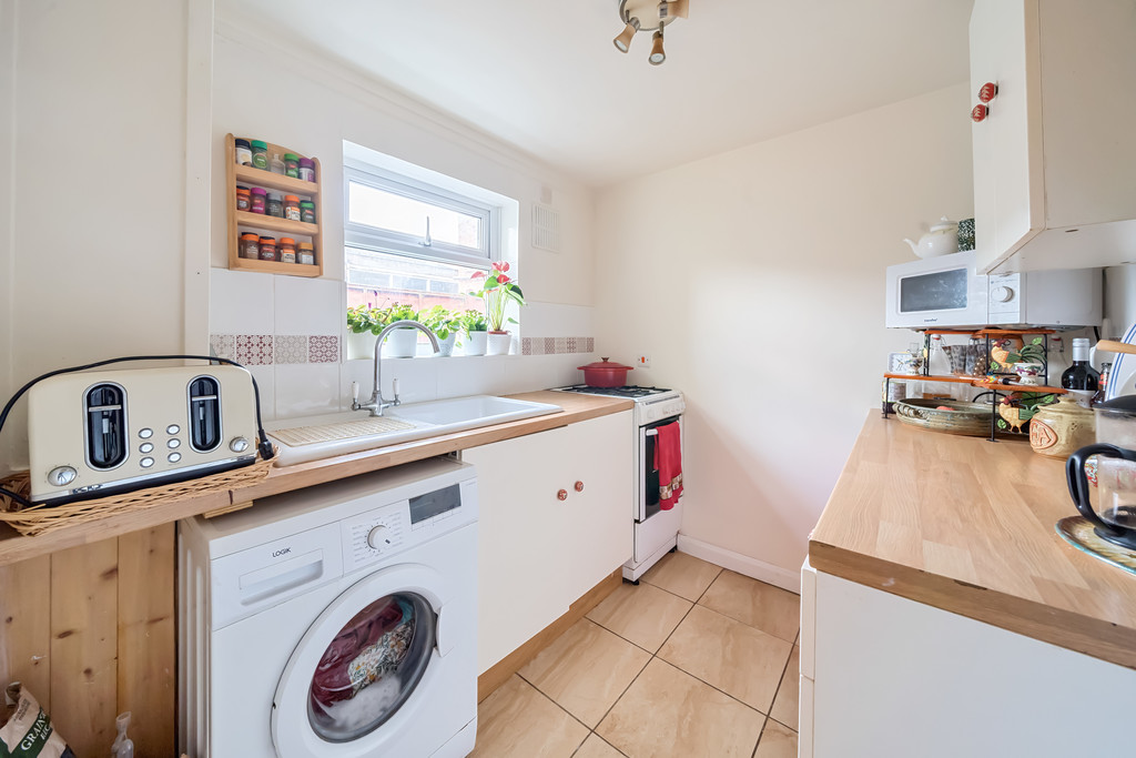 1 bed terraced house for sale in Well Alley, Tewkesbury  - Property Image 4