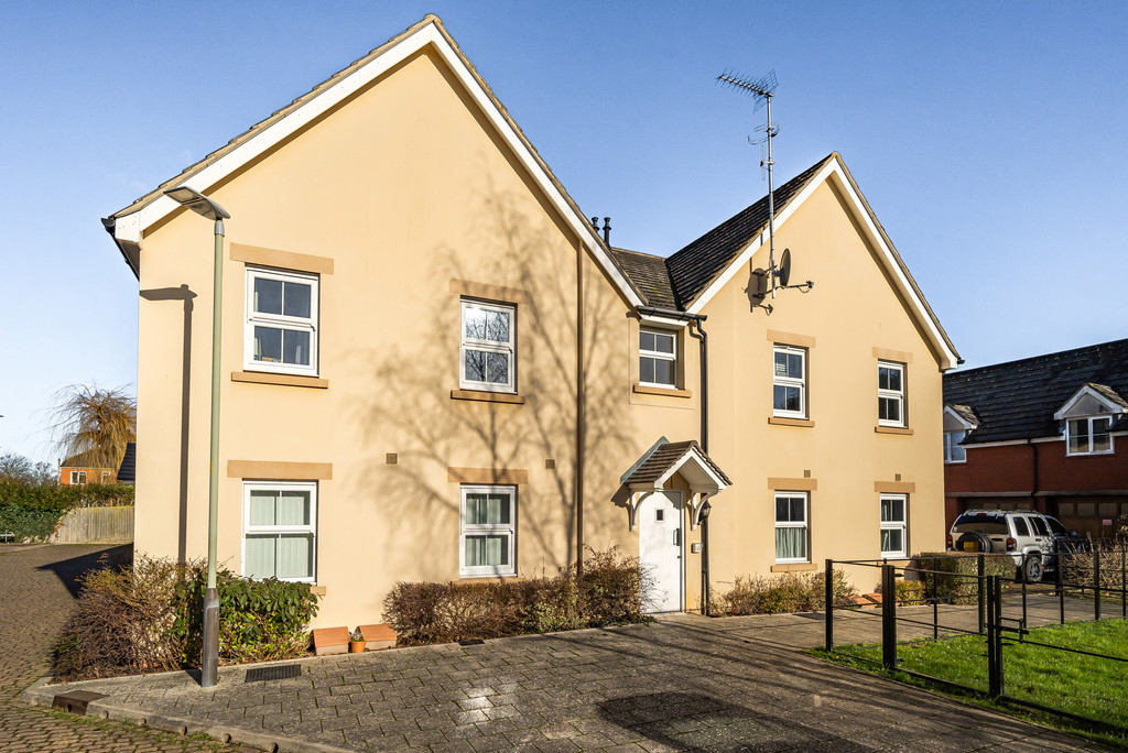 1 bed apartment for sale in Appleyard Close, Uckington  - Property Image 1