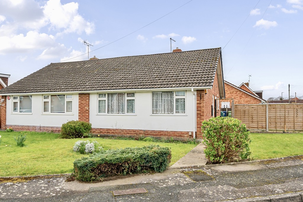 2 bed semi-detached bungalow for sale in Hazelcroft, Churchdown - Property Image 1
