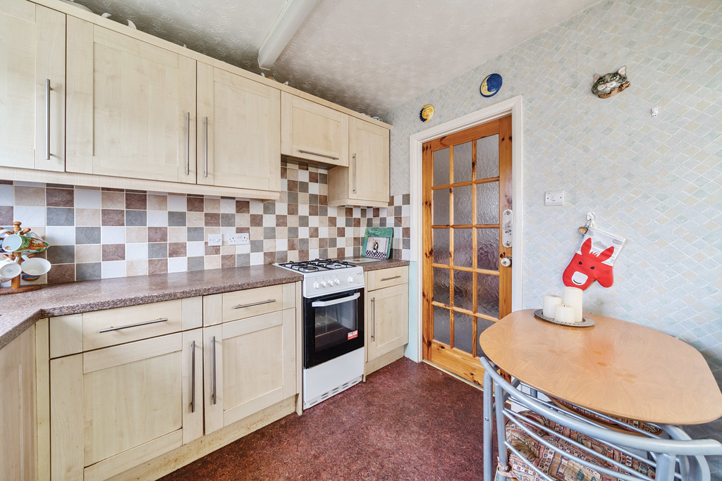 2 bed semi-detached bungalow for sale in Hazelcroft, Churchdown  - Property Image 3