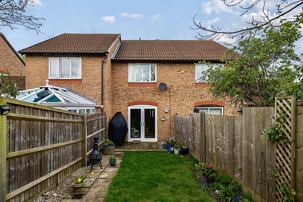 2 bed terraced house for sale in Claudians Close, Abbeymead  - Property Image 13