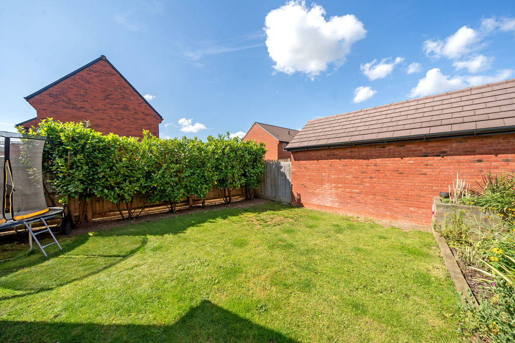 3 bed detached house for sale in Bluebell Road, Walton Cardiff  - Property Image 14