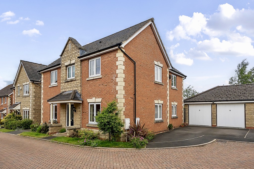 4 bed detached house for sale in Grange Field Road, Bredon  - Property Image 1