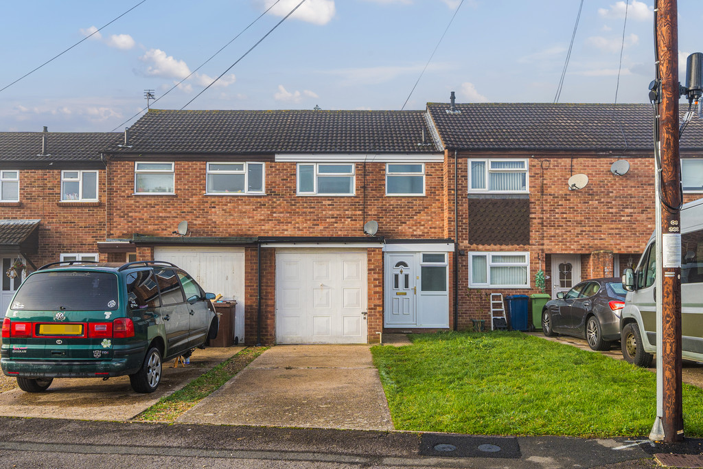 3 bed terraced house for sale in The Sandfield, Tewkesbury  - Property Image 1