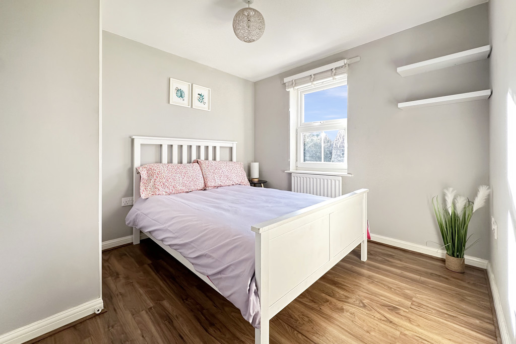 1 bed flat for sale in Appleyard Close, Cheltenham  - Property Image 5
