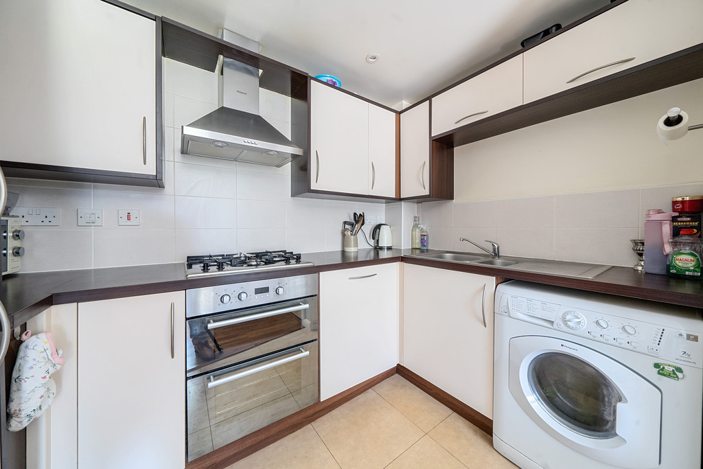 1 bed flat for sale in Appleyard Close, Uckington  - Property Image 5