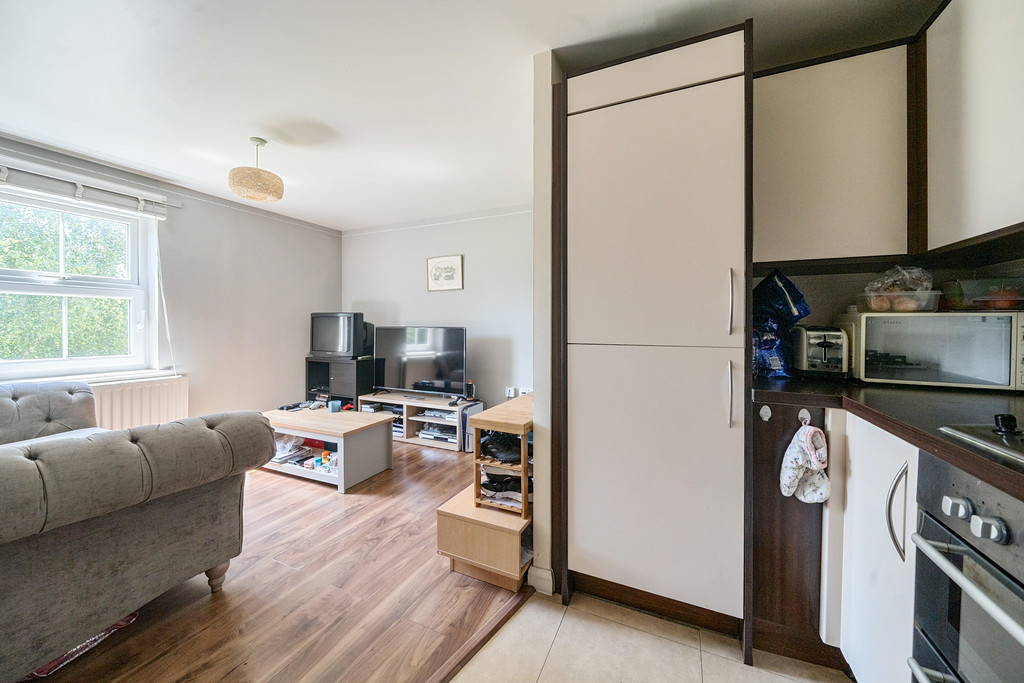 1 bed flat for sale in Appleyard Close, Uckington  - Property Image 7