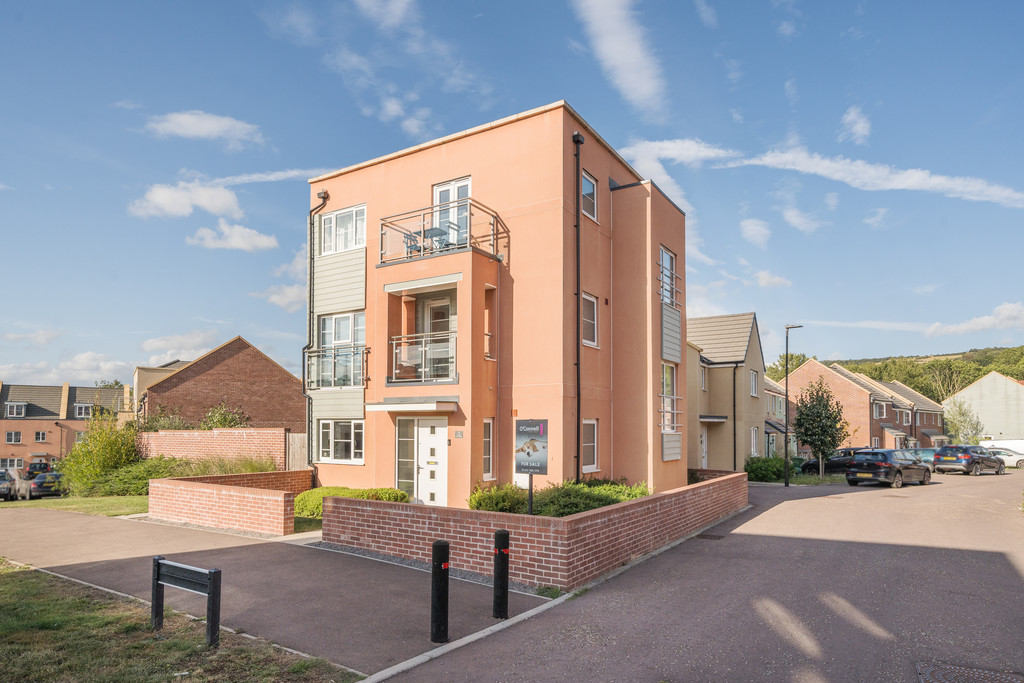 4 bed detached house for sale in Awre Walk, Oakley Grange  - Property Image 1