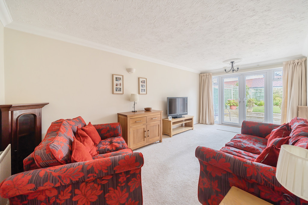 3 bed semi-detached bungalow for sale in Plantation Crescent, Bredon  - Property Image 3