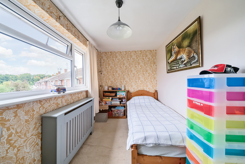 3 bed end of terrace house for sale in Oak Drive, Northway  - Property Image 9