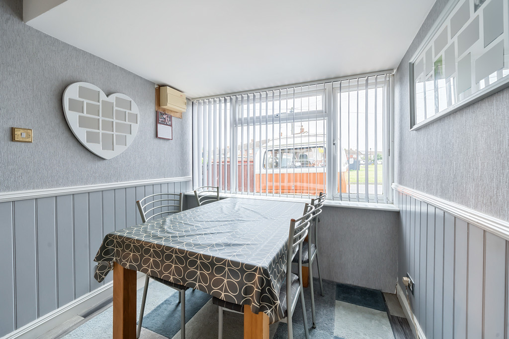 3 bed end of terrace house for sale in Oak Drive, Northway  - Property Image 6