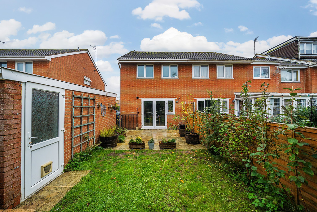 3 bed semi-detached house for sale in Springfield, Newtown  - Property Image 12