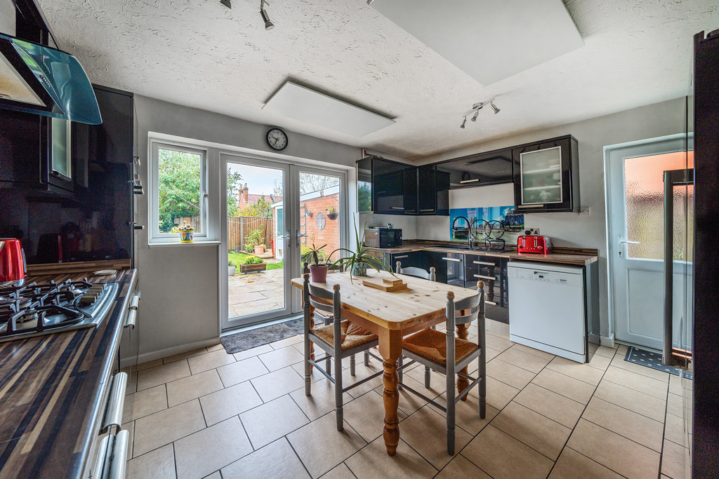 3 bed semi-detached house for sale in Springfield, Newtown  - Property Image 5