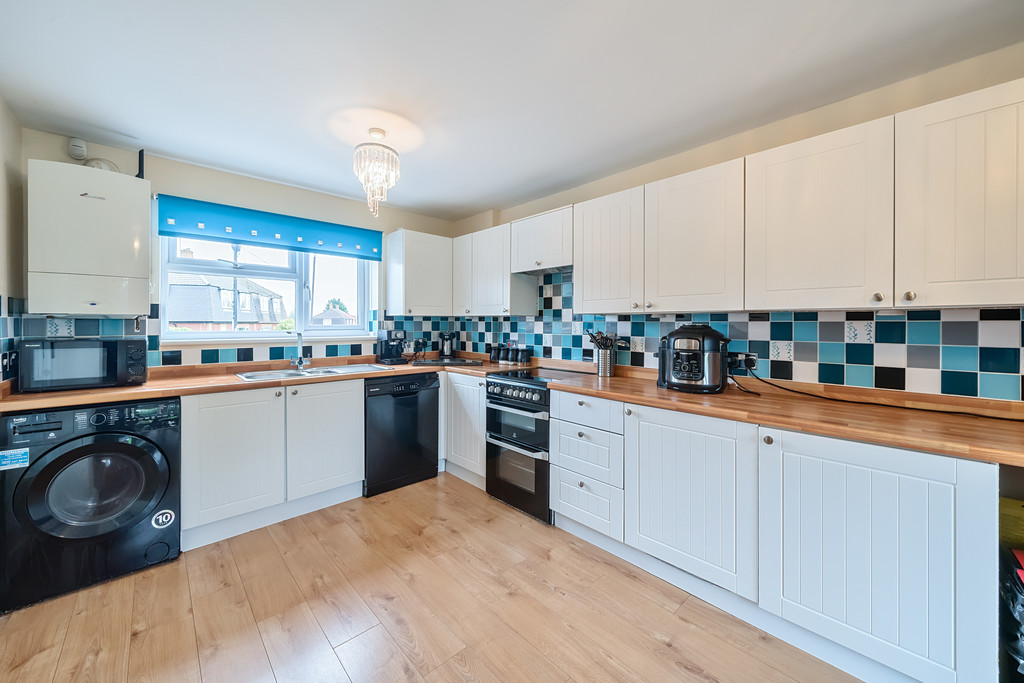 2 bed semi-detached house for sale in York Road, Tewkesbury  - Property Image 2