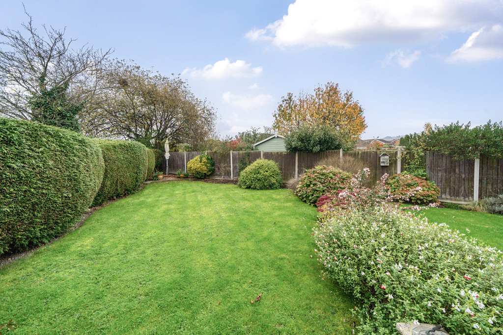 4 bed semi-detached bungalow for sale in Kaybourne Crescent, Gloucester  - Property Image 19