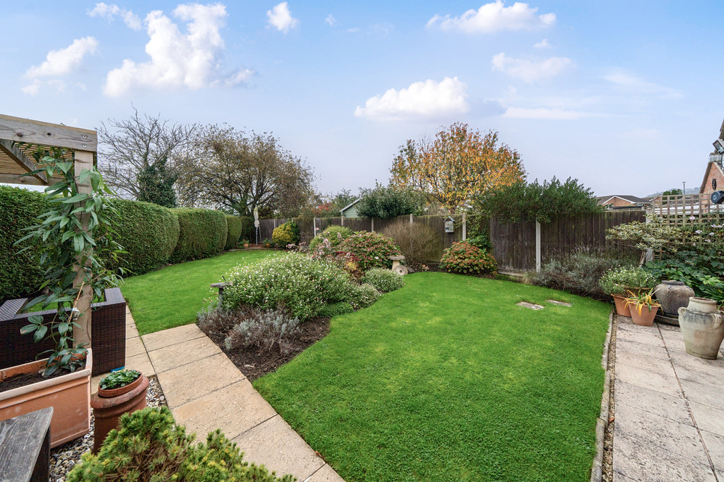 4 bed semi-detached bungalow for sale in Kaybourne Crescent, Gloucester  - Property Image 18