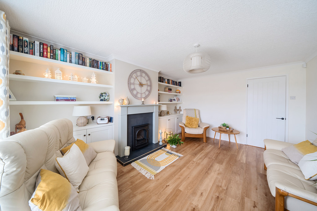 4 bed semi-detached bungalow for sale in Kaybourne Crescent, Gloucester  - Property Image 3